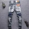 Italiensk stil mode män jeans retro blå elastisk smal passform ripped dreved patchwork designer vintage denim byxor jd9j