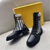 2021 Femmes Designer Bottes Tricoté Stretch Martin En Cuir Noir Chevalier Femmes nbvhuj Boot Design Casual Chaussures Luxurys Designer Bottes Randonnée Sentier Marche