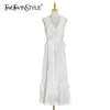 Towtwinstyle Vintage Hollow Out Women Dress V Neck Bez Rękawów Wysoka Talia Patchwork Ruffles Suknie Dla Kobiet Mody Odzież 210520