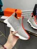 Modemärken kvinnor sneakers casual skor sportig stil löpare mesh stickning andningsbara avslappningar tekniska tyg lyxdesigner jogga utomhus 35-41