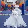 肩のボヘミアのブライダルガウン2021花嫁ローブデマリアージュヴェスティドノヴィーアの肩からセクシーなストラップレス付きホワイトマーメイドのウェディングドレス