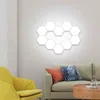 Lampada da parete moderna a LED Loft a nido d'ape assemblaggio modulare Touch Lampade da parete Lampada magnetica Decorazione interna fai da te Illuminazione 210724