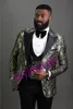 Wysokiej jakości jeden przycisk czarny ze złotym wzorem Groom Tuxedos Szal Lapel Wedding / Prom / Dinner Groomsmen Mężczyźni Garnitury Blazer (Kurtka + Spodnie + Kamizelka + Krawat) W1375