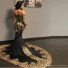 2022 Sexy Africain Noir Robes De Bal Avec Des Appliques D'or Paillettes Col En V À Manches Courtes Sirène Robe De Soirée Tribunal Train Robes De Soirée3025