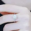 Круглый Zircon 4-Prongs Обручальное кольцо для женщин Lady 18k Белое золото наполнено классическим элегантным парнем