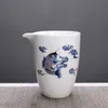 Högkvalitativ Vit Porslin Fair Cup Tekanna Handmålade Teaker Kung Fu Cup Gongdao Mugg Ware 280ml 210621