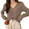 女性の夏の長袖の日焼け止めカーディガンリブニットのフリルのセータークロップトップボタンダウンソリッドカラーVネックアウトウェア210918