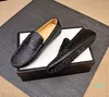 Designer- Mocassini da uomo Abito da gentiluomo Casual britannico in pelle di mucca Slip On Scarpe da sposa Taglia 38-46