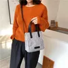 Borse da sera Borsa a tracolla da donna in peluche di agnello moda invernale Borsa da donna grande ad alta capacità per messenger femminile solido casual