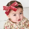 Velvet Baby Bows Band Hair Soft Nylon Band Bold Mandted Hair Girl Bow Elastic Elastic Girl / Femmes Accessoires de cheveux enveloppe