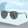 2022 Neue Ankunft Billig Runde Metallrahmen Sonnenbrille Vintage Bunte rote Sonnenbrille Schatten Frauen Männer Gafas de Mujer