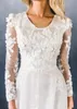 간단한 A 라인 보헤미안 웨딩 드레스 긴 소매 스쿠프 넥 샴페인 레이스 아플리케 꽃 겸손한 LDS 신부 가운