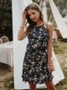 Летние сексуальные Halter шнурок вверх цветочные печать мини-платья женщины винтажным пляжем без рукавов платье вскользь белое boho платье для женщин 210521