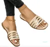Женские тапочки носят летние пляжные сандалии модные женские шлепанцы Черно -белая плоская обувь хорошего качества большого размера