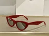 Solglasögon för män och kvinnor Sommarstil Anti-ultraviolett Retro Shield Lens Plate Osynlig Frame Fashion Eyeglasses Random Box 40019