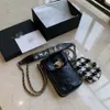 Mini sacchetti di smartphone di lusso Fashion Designer minisizzano la borsa per telefono a tracolla singola spalla con triangolo piccoli portafogli sho3597201