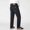 Jeans taglie forti Uomo Classico Primavera Autunno Stretch Pantaloni in denim nero Jeans neri Pantaloni larghi Vestibilità ampia Designer Jeans maschili 44 210518