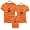 Été Mère Fille Vêtements Famille Correspondant Tenues Noël Maman et moi Look T-shirt Père Maman Fils Bébé Vêtements 210417