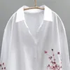 女性のブラウスシャツ春の綿刺繍の花緩い女性長袖カジュアルレディーストップスホワイト
