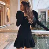 Летние женщины черные оборки мини Bodycon повязка платье сексуальный длинный слойный рукав обертки леди вечерние клуб вечерние платья 210423