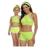 Zomerfamilie bijpassende badpak 2-pcs sets effen kleur bikini + zwembroek Moeder dochter kleding E2008 210610