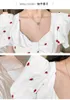 夏のフェアリードレス女性ヴィンテージエレガントな正方形襟パフスリーブスウィートストロベリーホワイトハイウィストスリム210519