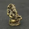 Mini vintage mässing ganesha staty ficka india thailand elefant gud figur skulptur hem kontor skrivbord dekorativa prydnad gåva 210414