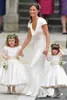 2022 Vintage Prisvärd Pippa Middleton Bridesmaid Dress En Linjehylsa Moder Klänningar Draped Neck Brudklänningar