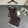 Mulheres Sexy Lace Pijamas Conjuntos Satin Silk Spaghetti Strap Shorts Feminino Verão Flor Impressão Pijama Nightsuits com almofadas de peito Q0706