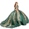 2023 Modest Dark Green Gold Appliques Quinceanera Dresses Off Shoulder With Sleeves Beaded Long Train Sweet 16 Dress Prom Party239i