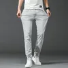 Jeans pour hommes Designer Pantalon hip-hop classique Styliste Distressed Ripped Rider Slim Fit Moto Denim Jean