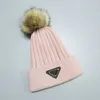 Volwassenen Dikke Warme Muts Voor Vrouwen Zachte Stretch Kabel Gebreide Pom Poms Hoeden Skullies Mutsen Voor Meisjes Skimuts Beanie Caps2558280