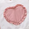 Roupas Conjuntos de roupas 3pcs Babi Girl Roupas Conjunto de manga longa Primavera/outono garotas Bruflles Heart Top e calça Faixa de cabeça para crianças roupas de criança