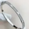 Punk-Band-Armband aus V-Goldmaterial mit Diamant in 18 Karat roséplattiert und Platin für Damen, Verlobungsschmuck, Geschenkbox PS4216285z