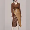 作業ドレスSMTHMA秋気質長袖ソリッドシャツ+ハイウィストコントラストカラー非対称革スカートツーピーススーツ