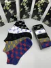2021 Hochwertige Designer-Socken, klassischer Buchstabe, Damensocke, lässig, Herren, 100 % Baumwolle, Süßigkeitenfarbe, bedruckt, 5 Paare/Box, Stickerei, Großhandel, Frmf