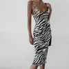 Zebra-Druck Bodycon Midi-Kleid Frauen Sexy Backless Nachtclub Party Treuhundkleid V-Ausschnitt Sommergut Weiß Schwarzes Kleid 210415