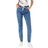 stile sexy dei jeans della ragazza