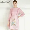 Créateur de mode été Mini robe femmes dentelle volants à manches longues imprimé perlé élégant rose Jacquard court 210524