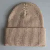 プレーンスカルキャップニット帽子冬の温かい袖口ビーニ女性