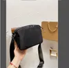 2021 Winter Design Brust Herren- und Damenhandtasche Geldbörse Vollfarbe Nette Messenger Bag Unisex Umhängetasche Größe 23cm