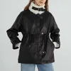 Ly Varey Linの冬の女性の暖かいぬいぐるみ厚いスエードの上りランズウールの短いオートバイのコートフェイクの毛皮の革のジャケット210526