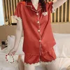 Summer Pajamas Kobiety Sexy Koronki Wykończenia Piżama Piżama Polem Femme Loose Casual Home Odzież Cienkie Miękkie Satin Loungewar Sports Garnitur X0526