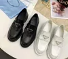 Automne/hiver chaussures à semelles épaisses Fomal Shoess femmes robe chaussure de haute qualité noir et blanc taille 35-41 boîte d'emballage d'origine