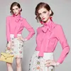 Elegant Solid Rosa Bow Shirt Blouse Top + Flower Broderi Slim Fit Hip Mini Skirt Suit Kvinnor Vår Sommar Två Pieces Set 210416