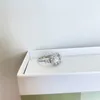 Klassieke Hoge Kwaliteit Trouwringen Designer White 5a Cubic Zirconia Edelsteen Ring Vrouwelijke 925 Sterling Zilveren Luxe Eenvoudige Ring Niet allergisch met Doos Maat 5-10