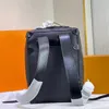Yüksek kaliteli erkek siyah deri sırt çantası lüks şık deri sırt çantası renk x criss-cross dekorasyon okul çantası çanta arka paketi bagaj çift omuz kayışları