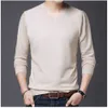 Casual Slim Fit Sweater Män Klassisk Pure Black Pullover Män Solid Färg V-Neck Pull Homme Cashmere Ulltröjor T Shirts MZM066 Y0907