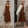 Minimalismo Vintage Vintage Vestido de Verão Mídica Senhora Sólida VNeck Slim Fit Aline Bezerro Praia Para As Mulheres 12130034 210527