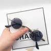 Okulary przeciwsłoneczne Koreańskie styl dla kobiet projektant marki Vintage małe okulary przeciwsłoneczne Słońce moda retro jazda na okulary UV400286V